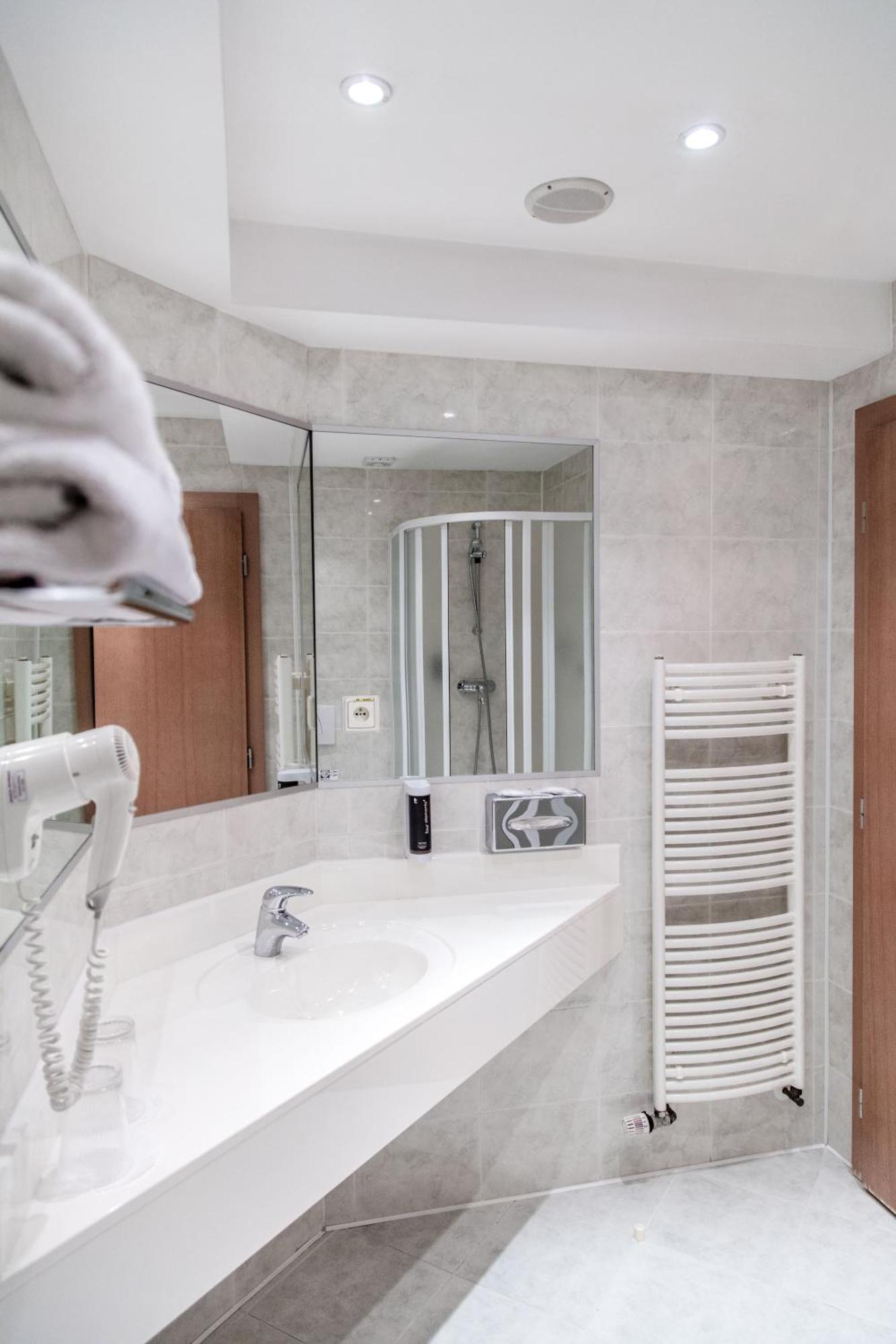 Hotel Troja Πράγα Εξωτερικό φωτογραφία