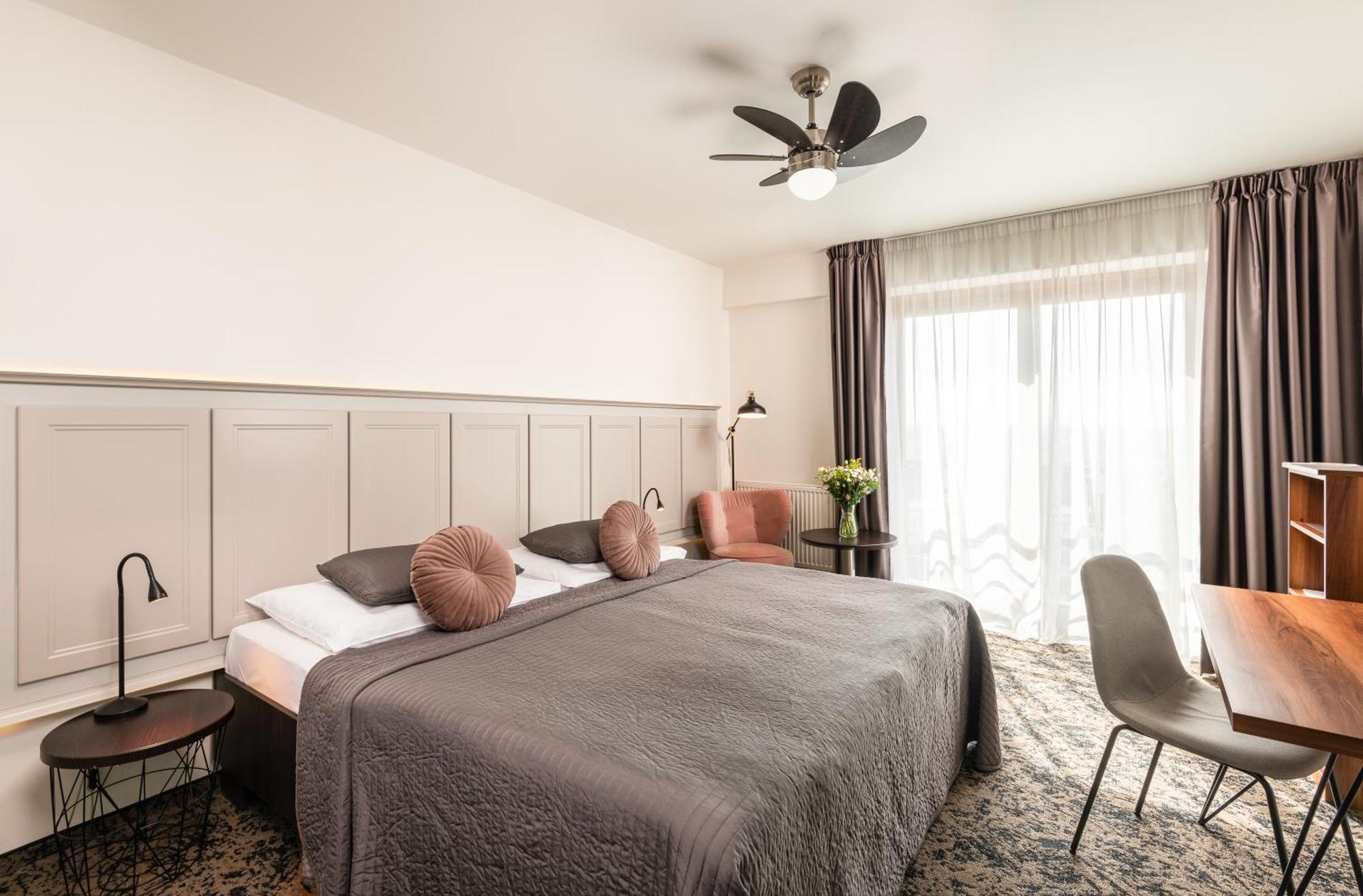 Hotel Troja Πράγα Εξωτερικό φωτογραφία