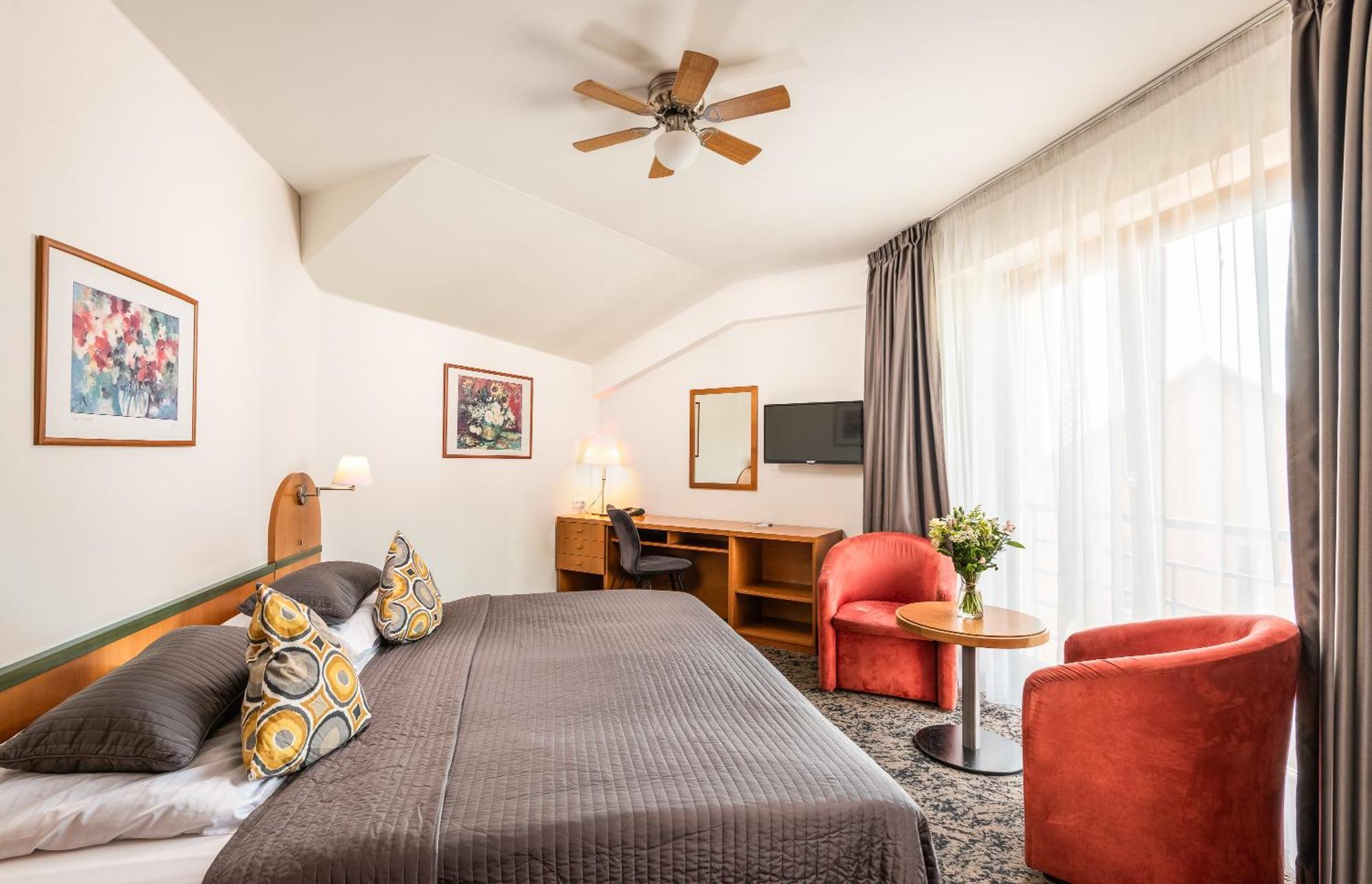 Hotel Troja Πράγα Εξωτερικό φωτογραφία